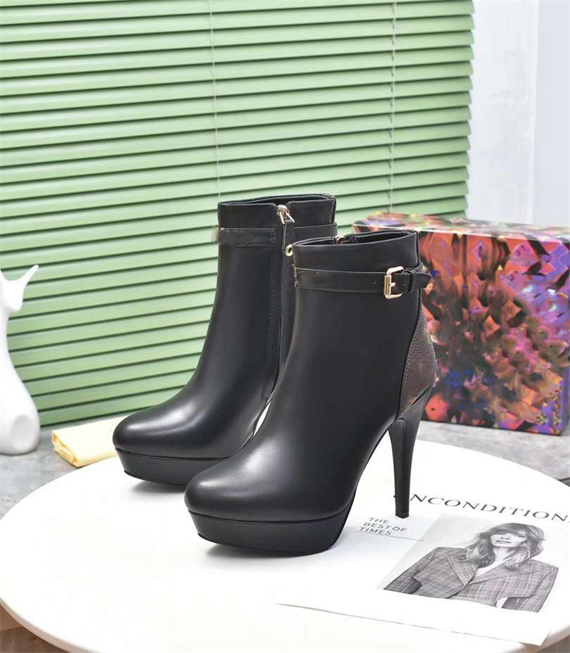 2023 Luxury Afterglow Platform Ankle Boot Womens Leather Classic Chunky Platform Ankles Boots Lady Fashion High Heel Booties With Box
2023 Luxury Afterglow Platform Ankle Boot Womens Leather Classic Chunky Platform Ankles Boots Lady Fashion High Heel Booties With Box