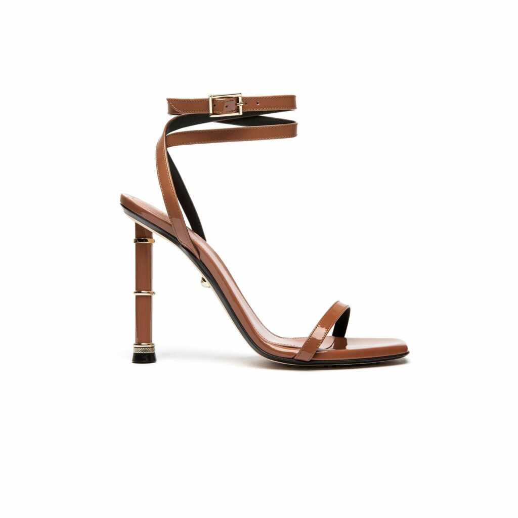 Alevi Mlano MELODY women shoe 2022 10.5cm Film flash brick decoration high heels runway sandals Imported pure silk and mixed sheepskin 01
Alevi Mlano MELODY women shoe 2022 10.5cm Film flash brick decoration high heels runway sandals Imported pure silk and mixed sheepskin 01