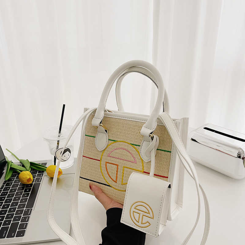 Design Bag Factory Wholesale and Retail Bag Women's 2023 New t Family Letter Small Square Foreign Style Trend Leisure Portable Msenger, Green
Design Bag Factory Wholesale and Retail Bag Women's 2023 New t Family Letter Small Square Foreign Style Trend Leisure Portable Msenger, Green