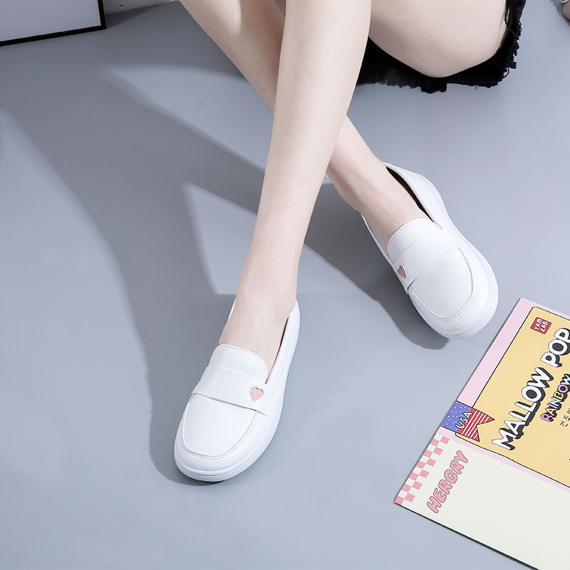 Women's soft sole white breathable medical work shoes not tired feet comfortable odor-proof flat four season single shoes
Women's soft sole white breathable medical work shoes not tired feet comfortable odor-proof flat four season single shoes