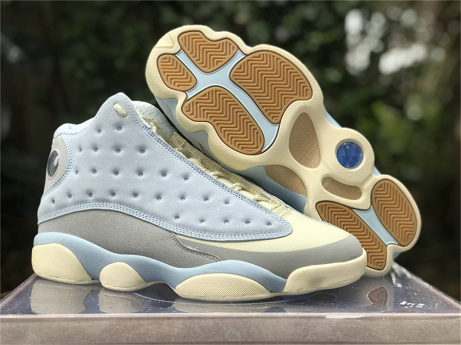 Shoes SoleFly x Air Basketball 13 13s DX5763-100 Muslin Smoke Grey Gum Light Celestine Blue Sports Sneakers Mens XIII Trainers 40-47.5
Shoes SoleFly x Air Basketball 13 13s DX5763-100 Muslin Smoke Grey Gum Light Celestine Blue Sports Sneakers Mens XIII Trainers 40-47.5