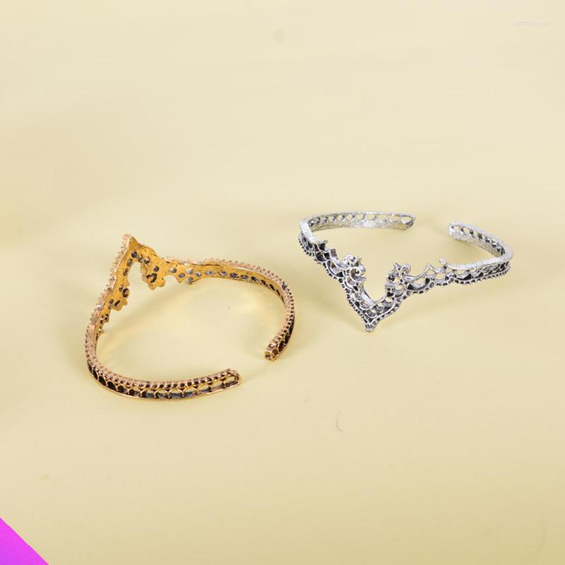Charm Bracelets Wholesale 5 Hollow Carved Bracelet Alloy Fashion Romantic Ladies And Girls Jewelry Gifts 2022 Summer
Charm Bracelets Wholesale 5 Hollow Carved Bracelet Alloy Fashion Romantic Ladies And Girls Jewelry Gifts 2022 Summer