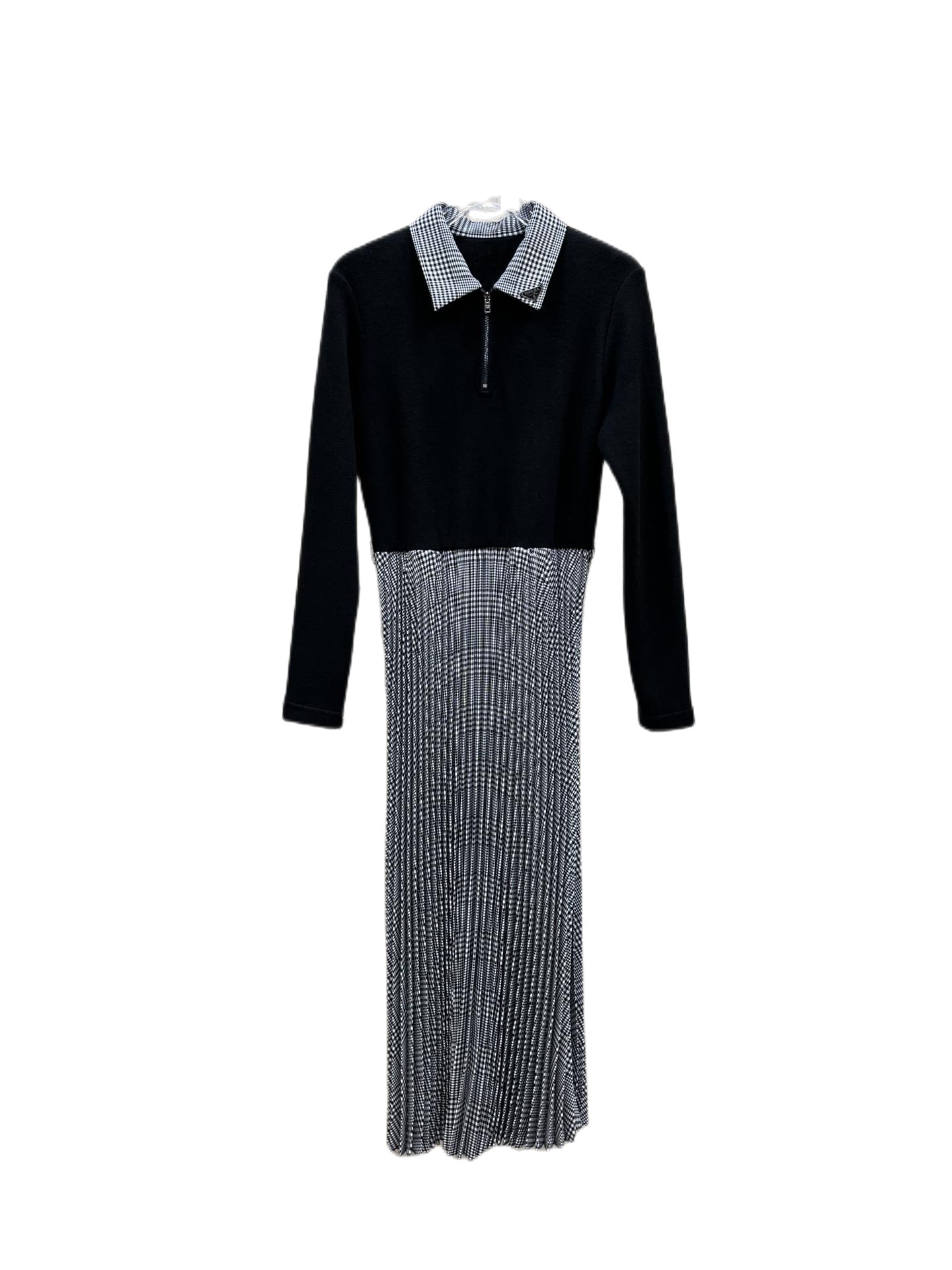 Autumn and winter small lapel contrast design fashionable sweater plaid pleated dress, Black
Autumn and winter small lapel contrast design fashionable sweater plaid pleated dress, Black