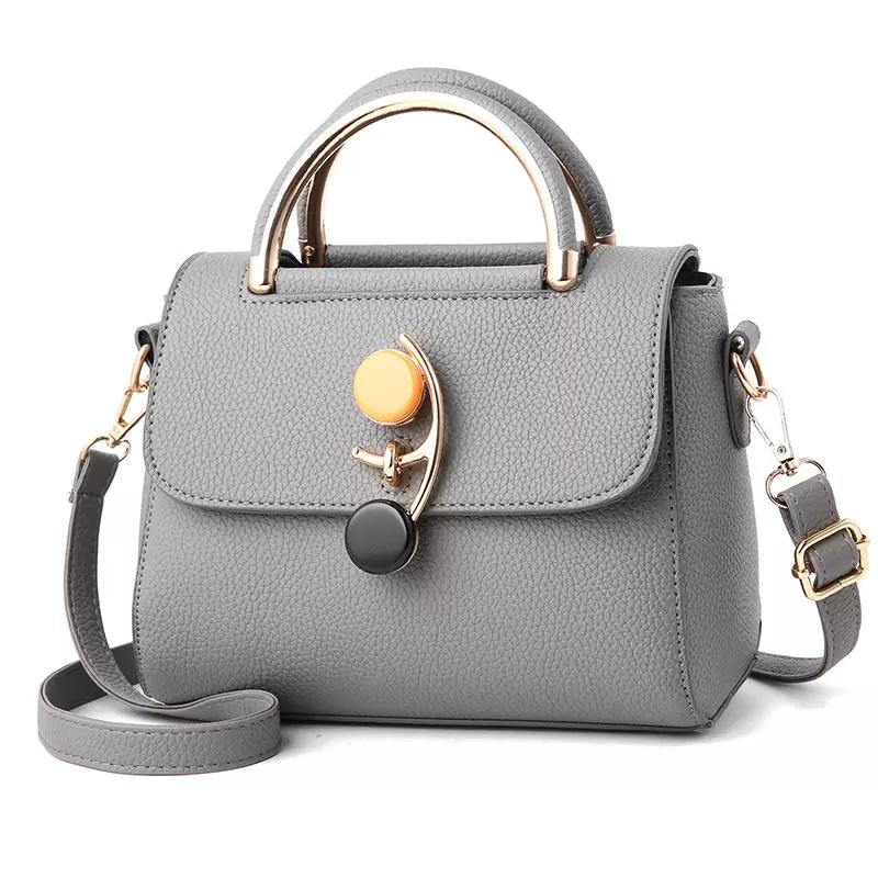 High Quality Bag Handbag women Sale Discount Genuine leather match pattern Date code Serial number Shoulder damier letters plaid 96, Size : 25 x 19 x 7 cm
High Quality Bag Handbag women Sale Discount Genuine leather match pattern Date code Serial number Shoulder damier letters plaid 96, Size : 25 x 19 x 7 cm