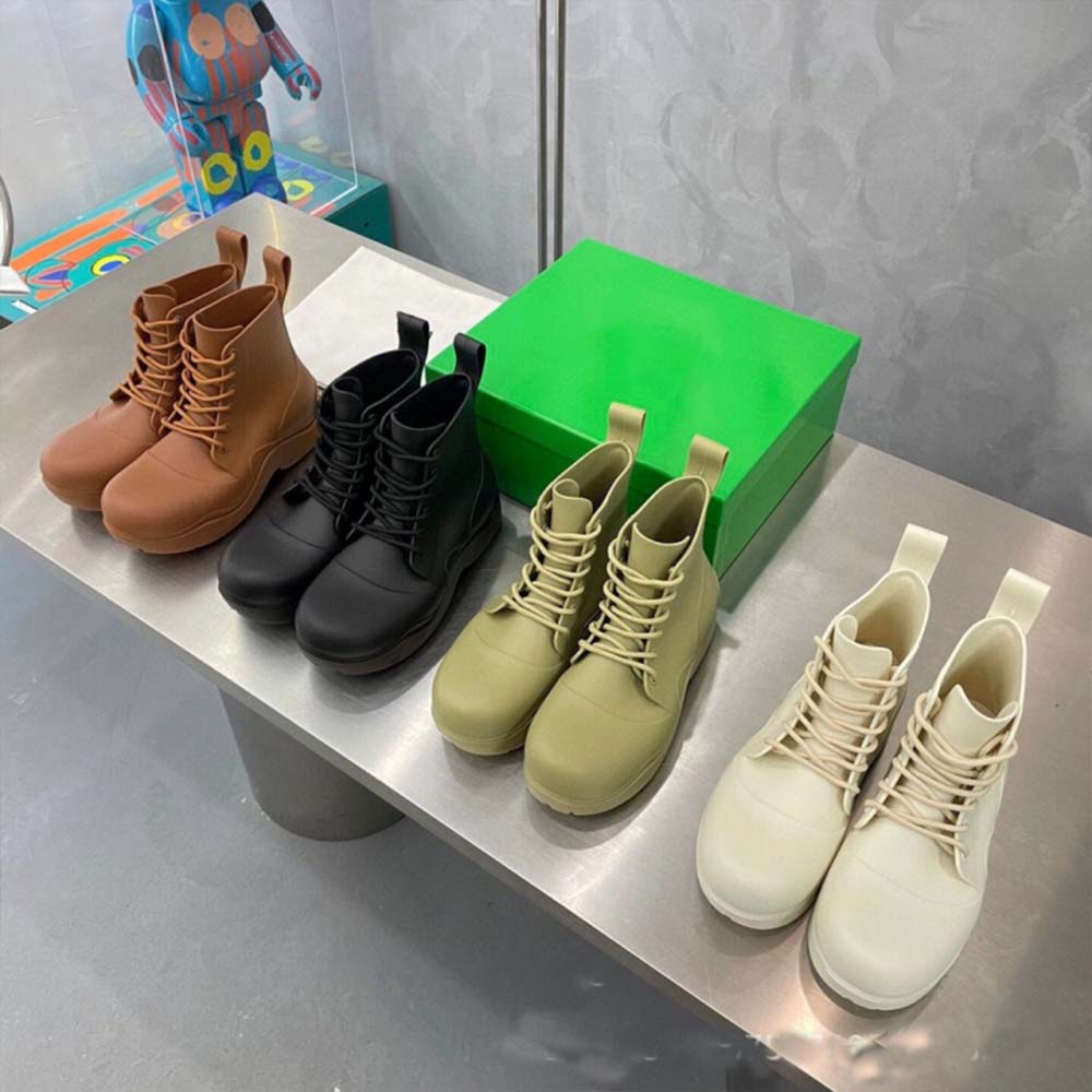 Martin Boots Luxury Brand Designer 2022 Winter New Women's Lace up Short Tube Thick Sole High rise Jelly Color Rain Boots, White
Martin Boots Luxury Brand Designer 2022 Winter New Women's Lace up Short Tube Thick Sole High rise Jelly Color Rain Boots, White