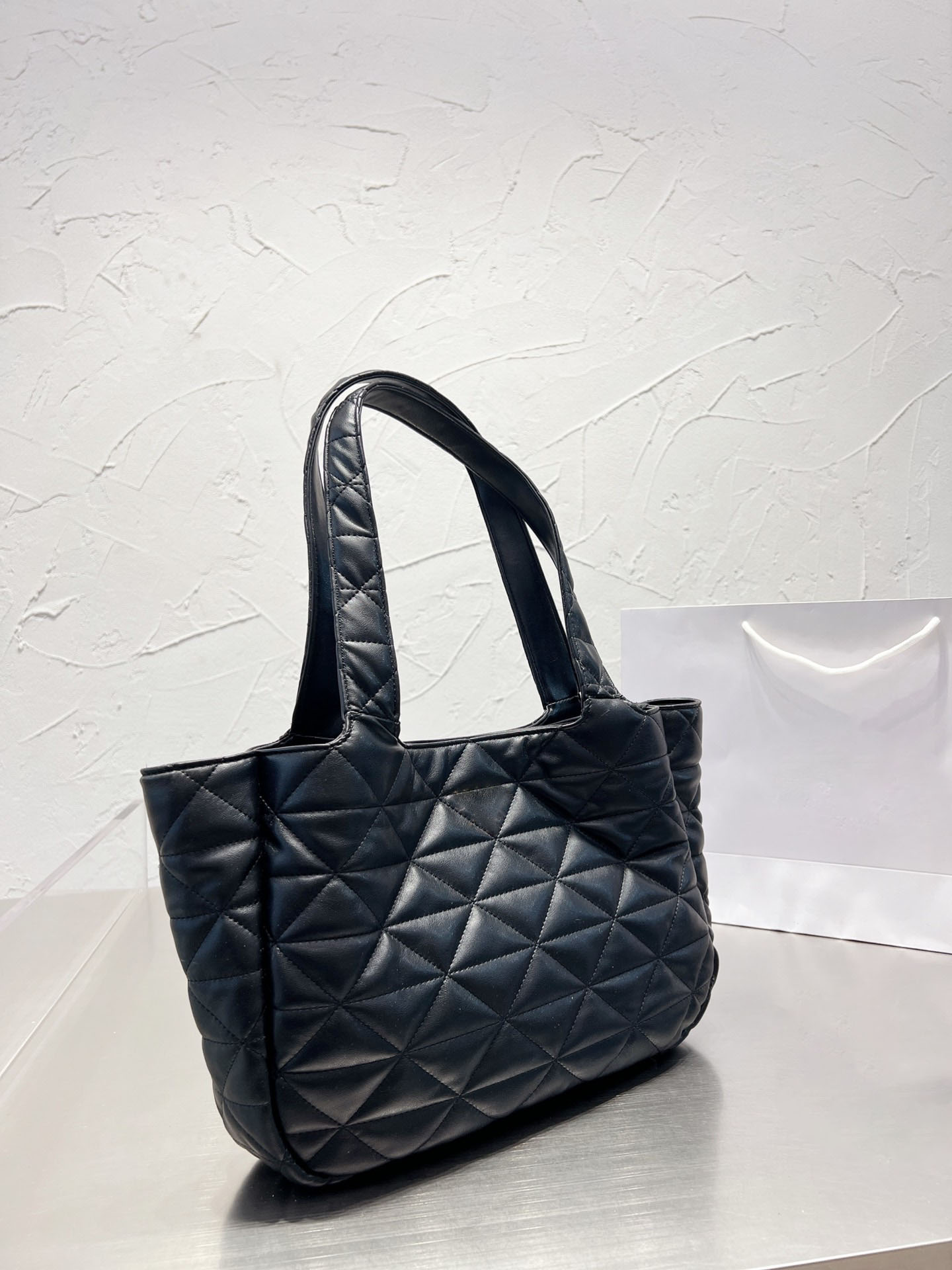 the tote bag designer women bags luxury handbag shoulder bag crossbody shopping elegant fashion leather large capacity 5a quality, Blue
the tote bag designer women bags luxury handbag shoulder bag crossbody shopping elegant fashion leather large capacity 5a quality, Blue