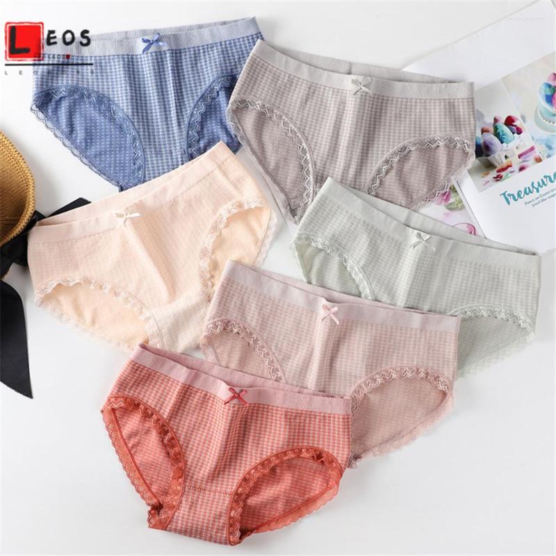 Women's Panties Sexy Lace Seamless Breathable Underwear For Women Thin Soft Triangle Briefs Solid Color Antibacterial Knickers 2022, Blue
Women's Panties Sexy Lace Seamless Breathable Underwear For Women Thin Soft Triangle Briefs Solid Color Antibacterial Knickers 2022, Blue