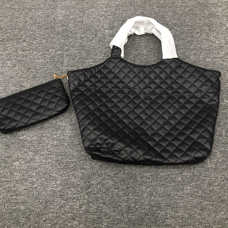2022 New brand Y Big Tote Lingge Large Capacity Shoulder Commuting Portable Women's Bag, Black
2022 New brand Y Big Tote Lingge Large Capacity Shoulder Commuting Portable Women's Bag, Black