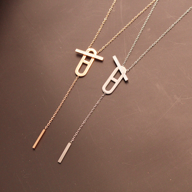 Pig Nose Necklace OT Interlocking Chain Female Rose Gold Simple And Versatile New Style Of Pendant Necklaces
Pig Nose Necklace OT Interlocking Chain Female Rose Gold Simple And Versatile New Style Of Pendant Necklaces