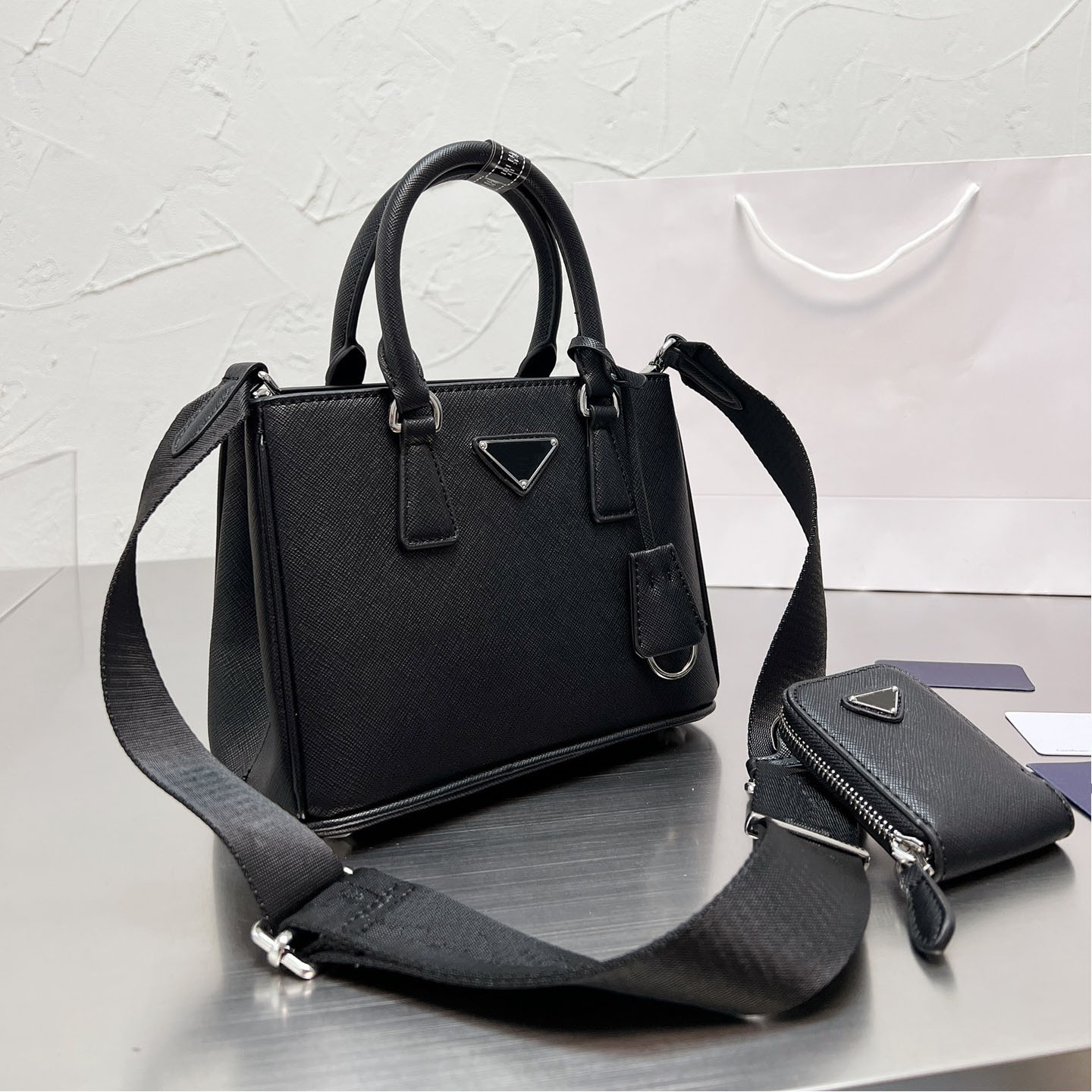 Luxury designer tote bags fashion handbag women shoulder Bags Casual crossbody bag classic geometric leather Christmas gift with small wallet shoulders strap good, White
Luxury designer tote bags fashion handbag women shoulder Bags Casual crossbody bag classic geometric leather Christmas gift with small wallet shoulders strap good, White