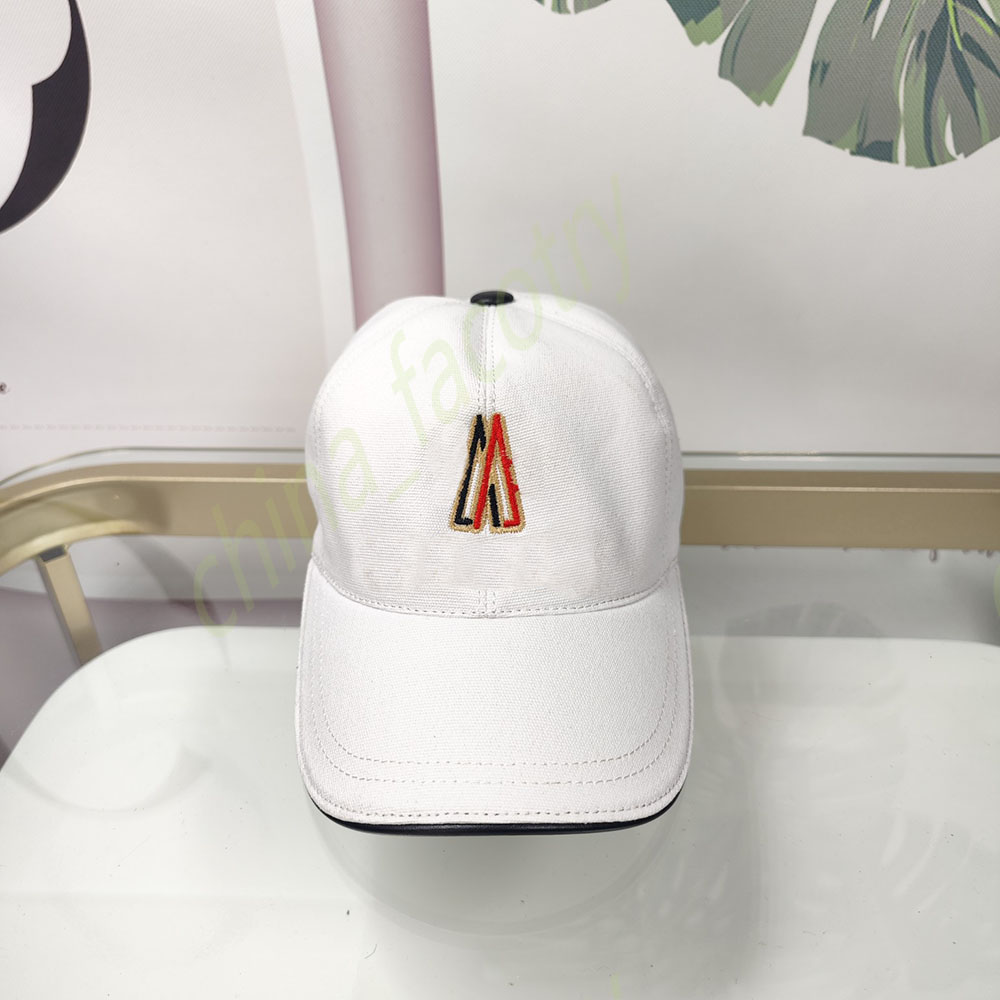 Designer baseball cap Classic fashion cap Outdoor sunscreen hat for casual couples Embroidered letter caps hats, Black
Designer baseball cap Classic fashion cap Outdoor sunscreen hat for casual couples Embroidered letter caps hats, Black