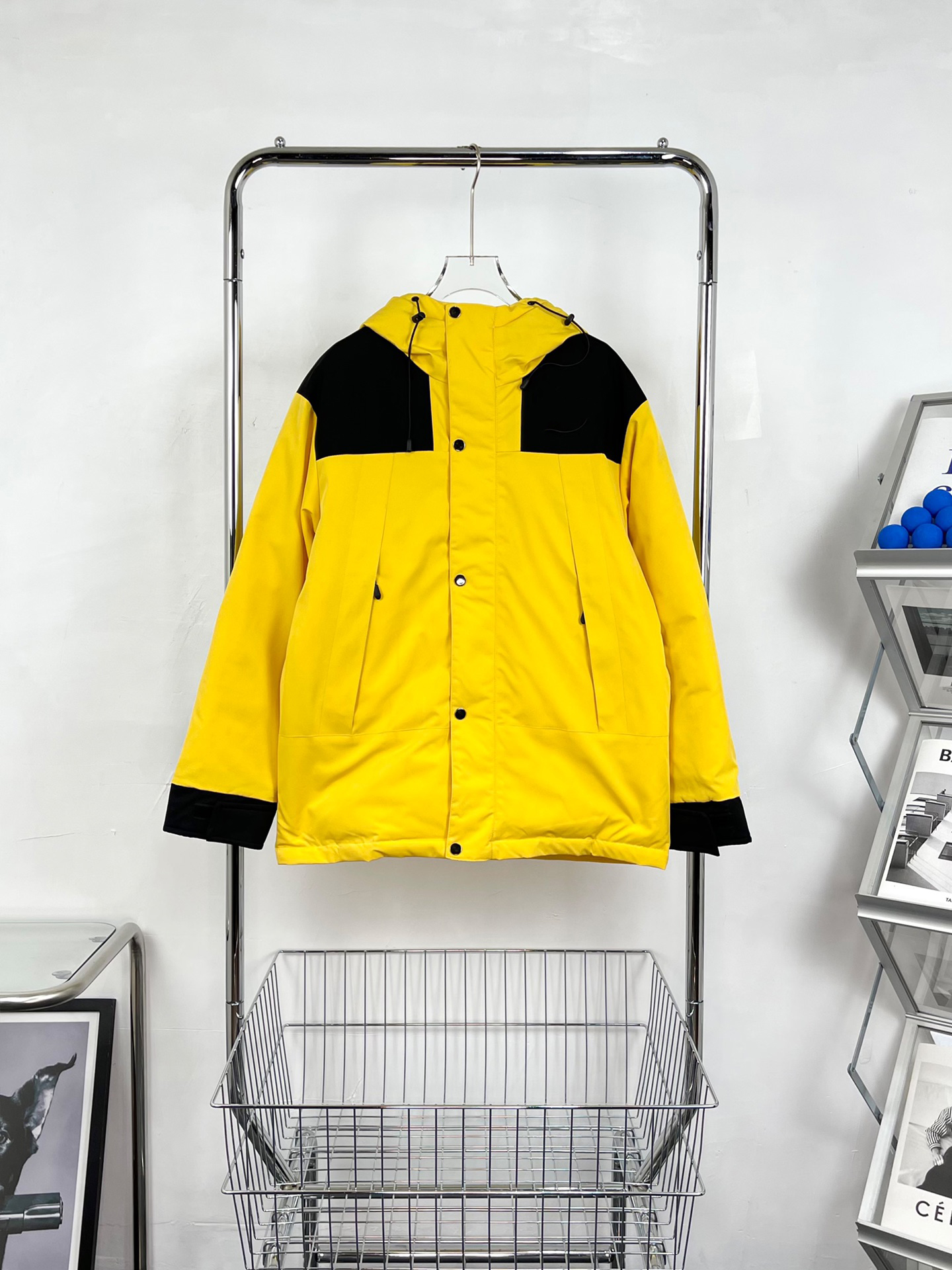 Winter Autumn Mens Jackets down parka thick Letter north outwear jacket hoody coats outwear casual clothing
Winter Autumn Mens Jackets down parka thick Letter north outwear jacket hoody coats outwear casual clothing