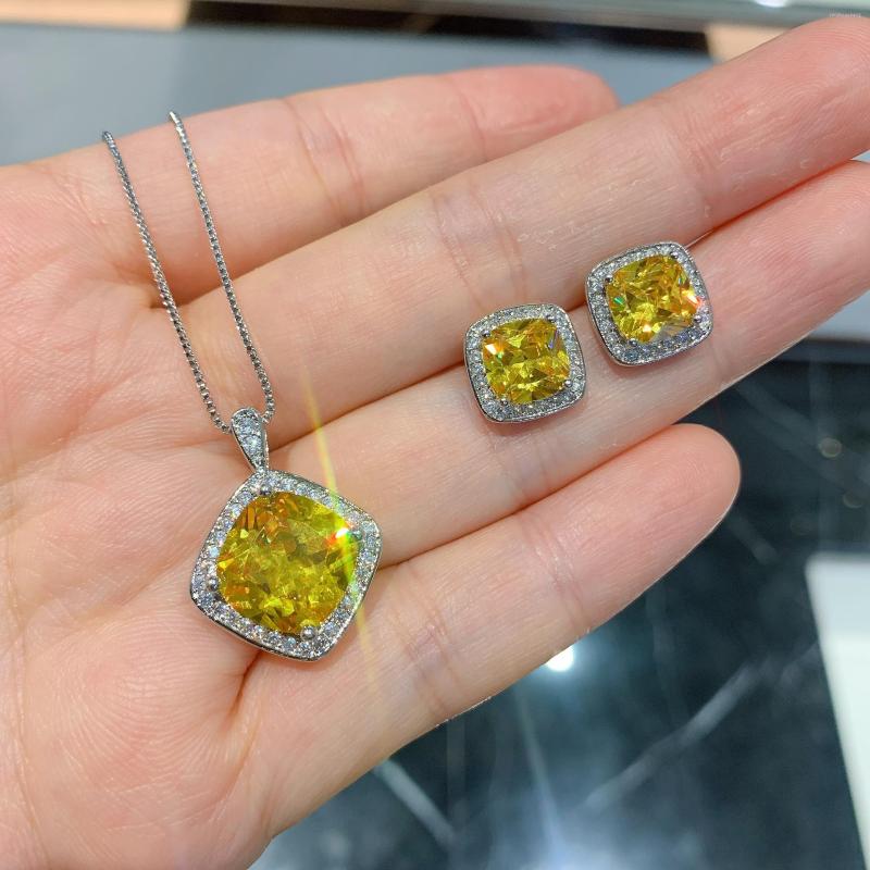 Necklace Earrings Set Funmode Trendy Square Shape Yellow CZ Pendant For Women Gifts Pendientes Boucle D'oreille Wholesale FS47, Picture shown
Necklace Earrings Set Funmode Trendy Square Shape Yellow CZ Pendant For Women Gifts Pendientes Boucle D'oreille Wholesale FS47, Picture shown