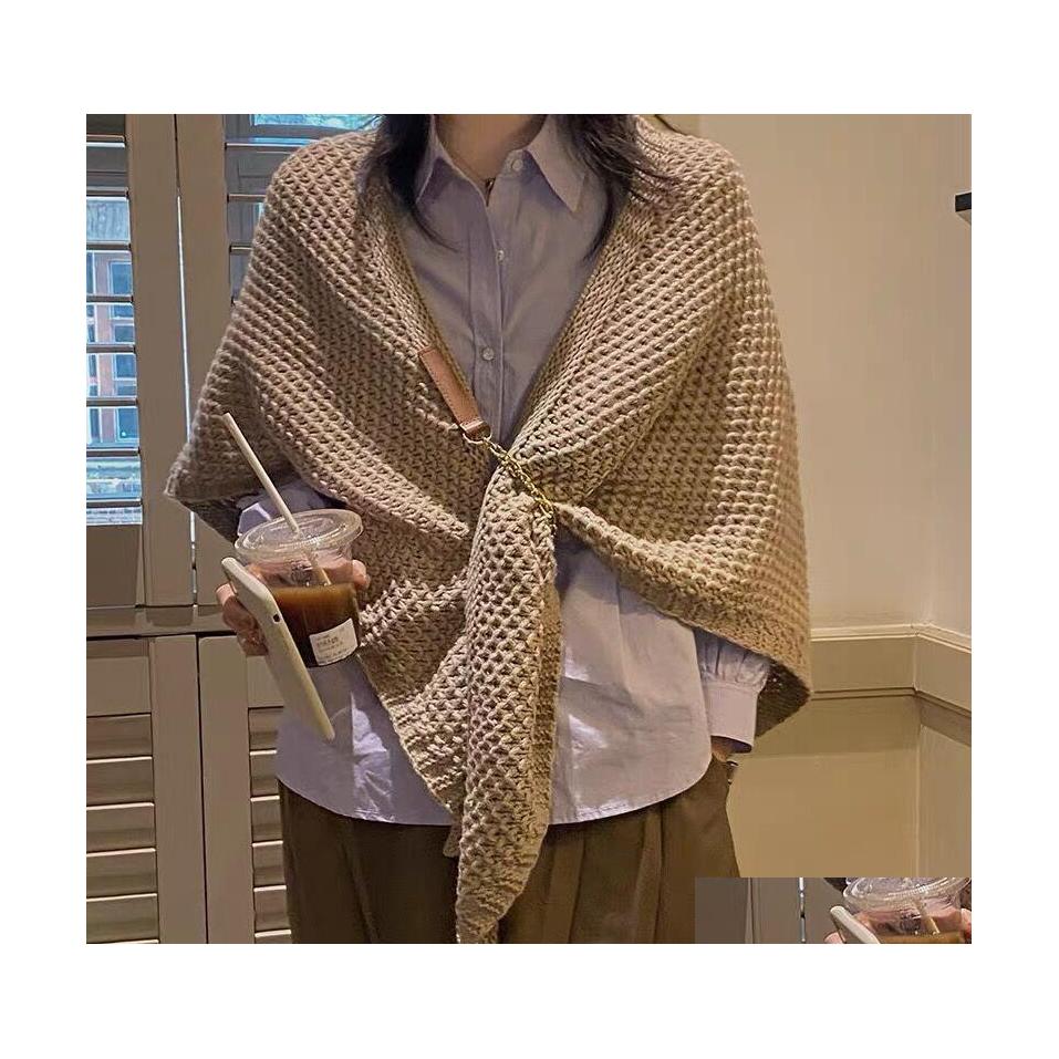 Scarves Spring Autumn Womens Hollowedout Knitted Cape Scarf Ol Lady Shawltype Pashmina Cloak Drop Delivery Fashion Accessories Hats Dhlbd
Scarves Spring Autumn Womens Hollowedout Knitted Cape Scarf Ol Lady Shawltype Pashmina Cloak Drop Delivery Fashion Accessories Hats Dhlbd