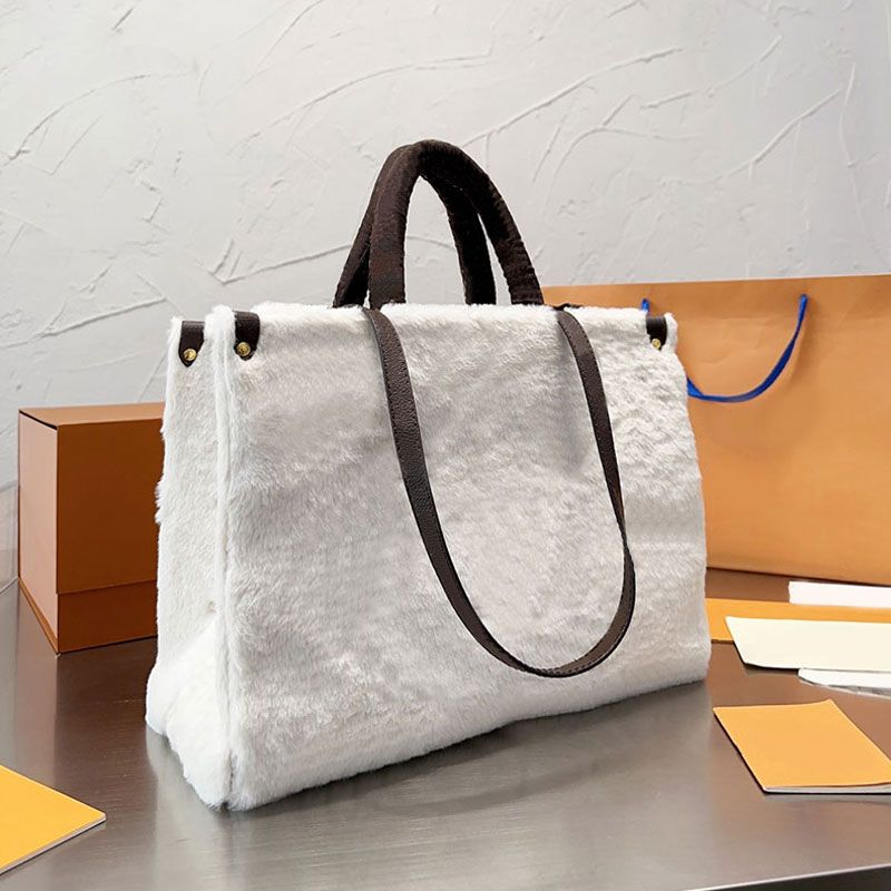 Women Girls Plush Shoulder Bag Designer Large Tote Fluffy Furry Handbag Purse Fur Shopping Dating Bags Fashion Flower Printing Fuzzy Crossbody for Autumn and Winter, Black
Women Girls Plush Shoulder Bag Designer Large Tote Fluffy Furry Handbag Purse Fur Shopping Dating Bags Fashion Flower Printing Fuzzy Crossbody for Autumn and Winter, Black