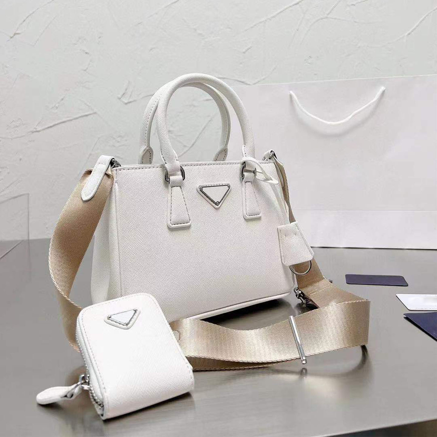 Luxury designer tote bags fashion handbag women shoulder Bags Casual crossbody bag classic geometric leather Christmas gift with small wallet shoulders strap nice, White
Luxury designer tote bags fashion handbag women shoulder Bags Casual crossbody bag classic geometric leather Christmas gift with small wallet shoulders strap nice, White