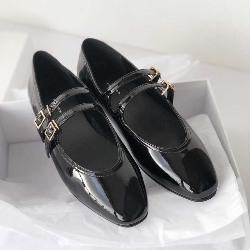 The row red Mary Jane shoes Flat bottom shallow mouth grandma Square head black patent leather single 2022 new
The row red Mary Jane shoes Flat bottom shallow mouth grandma Square head black patent leather single 2022 new