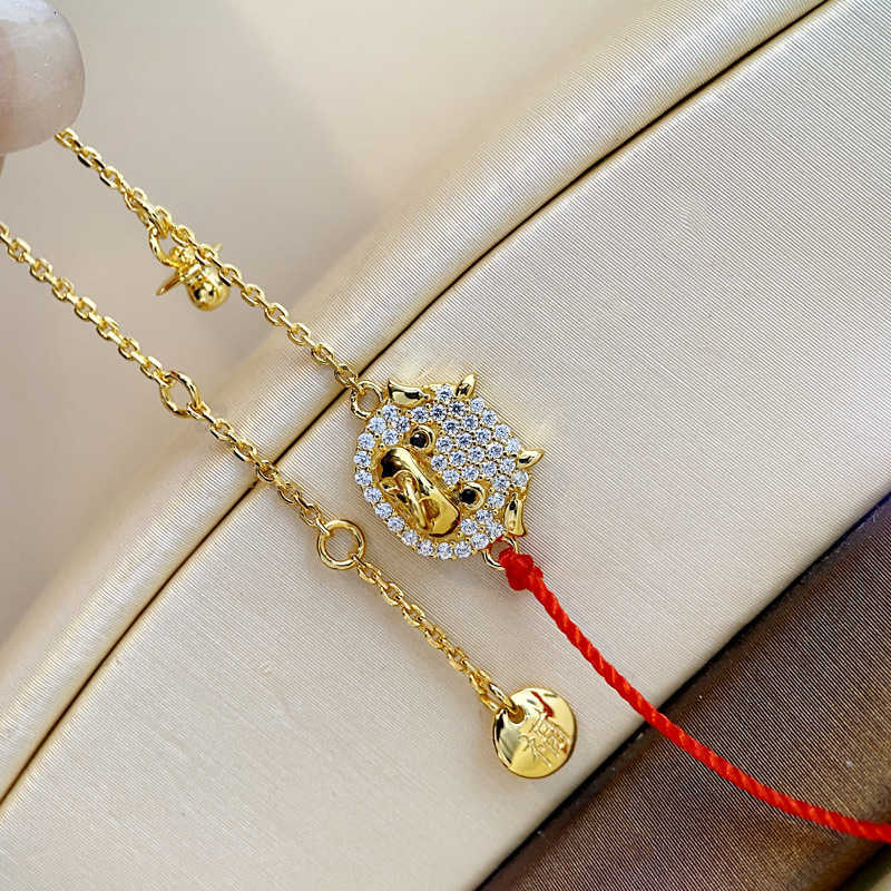 Bracelet Chain Luxury 18k Gold Original for Women Calf Red Rope Simple Party High Quality Jewelry Wedding Bijoux Femme
Bracelet Chain Luxury 18k Gold Original for Women Calf Red Rope Simple Party High Quality Jewelry Wedding Bijoux Femme