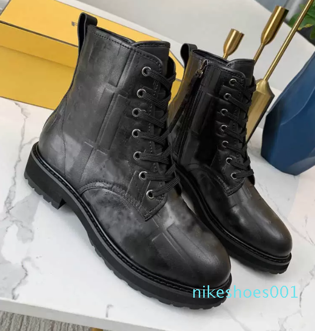 2022 boots Signature Black Leather Biker Boots Plain Leather Boots with Original Box, 26
2022 boots Signature Black Leather Biker Boots Plain Leather Boots with Original Box, 26