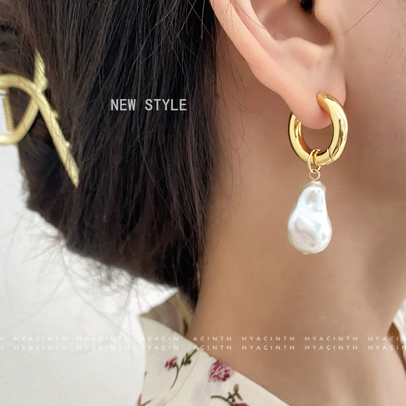 Circle Drop Earrings New Vintage Baroque Pearl Earrings Gold Color Round Earclip Women Temperament Elegant Jewelry Party Gift
Circle Drop Earrings New Vintage Baroque Pearl Earrings Gold Color Round Earclip Women Temperament Elegant Jewelry Party Gift