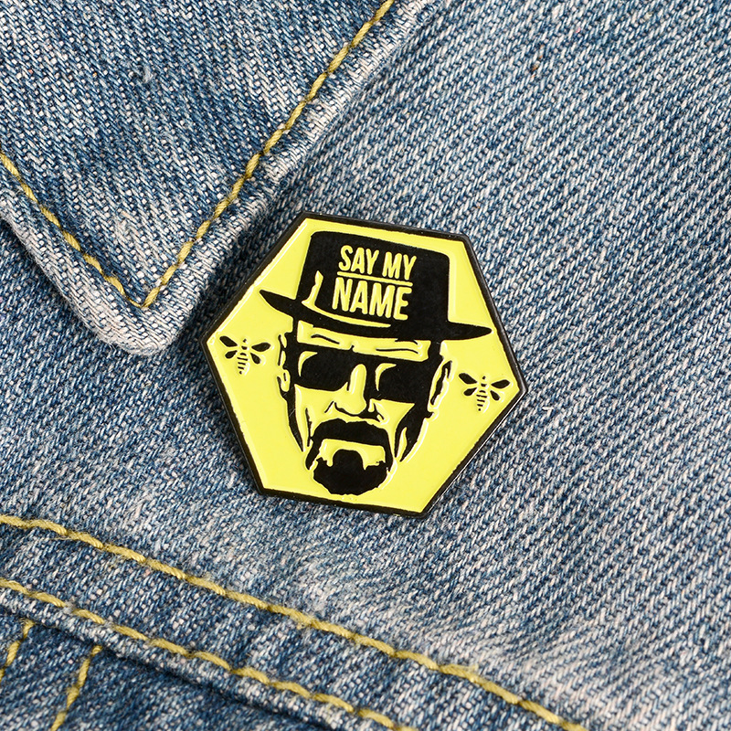 Cartoon Movie Figure Brooch for Boys Letter SAY MY NAME Fashion Personality Badge Paint Enamel Pin Denim Shirt Bag Accessories Gift
Cartoon Movie Figure Brooch for Boys Letter SAY MY NAME Fashion Personality Badge Paint Enamel Pin Denim Shirt Bag Accessories Gift