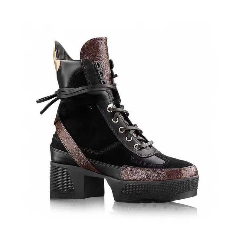 Brand Boots Short designer design Women 'S Thick Sole Fashion Versatile Outdoor Winter Autumn warm keep size -42
Brand Boots Short designer design Women 'S Thick Sole Fashion Versatile Outdoor Winter Autumn warm keep size -42