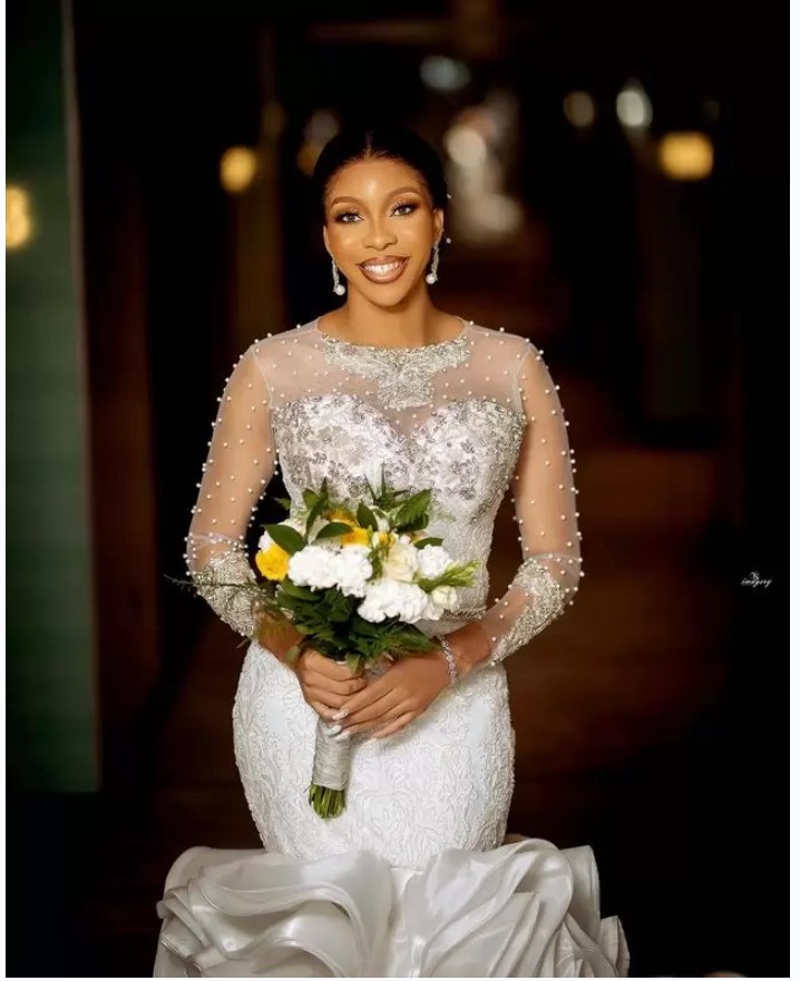 Modern Pearls Beaded Mermaid Wedding Dresses with Lace Appliques Court Train Long Sleeves Tiered Rufffles Bridal Gown Jewel Neckline Arabic African Lu