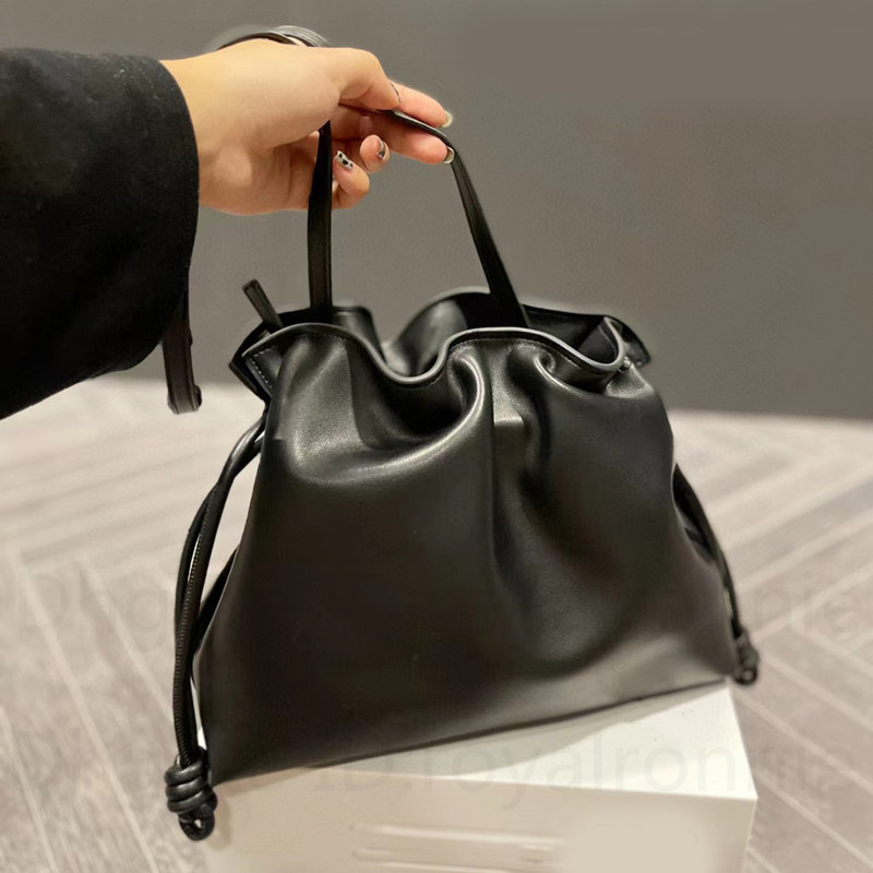 Stunning Luxurys Designers Drawstring Bags Bucket Leather Handbags String One Shoulder Bags Letter Fold Women Totes Fashion CrossBody Clutch Printed Black Pink, No bags
Stunning Luxurys Designers Drawstring Bags Bucket Leather Handbags String One Shoulder Bags Letter Fold Women Totes Fashion CrossBody Clutch Printed Black Pink, No bags