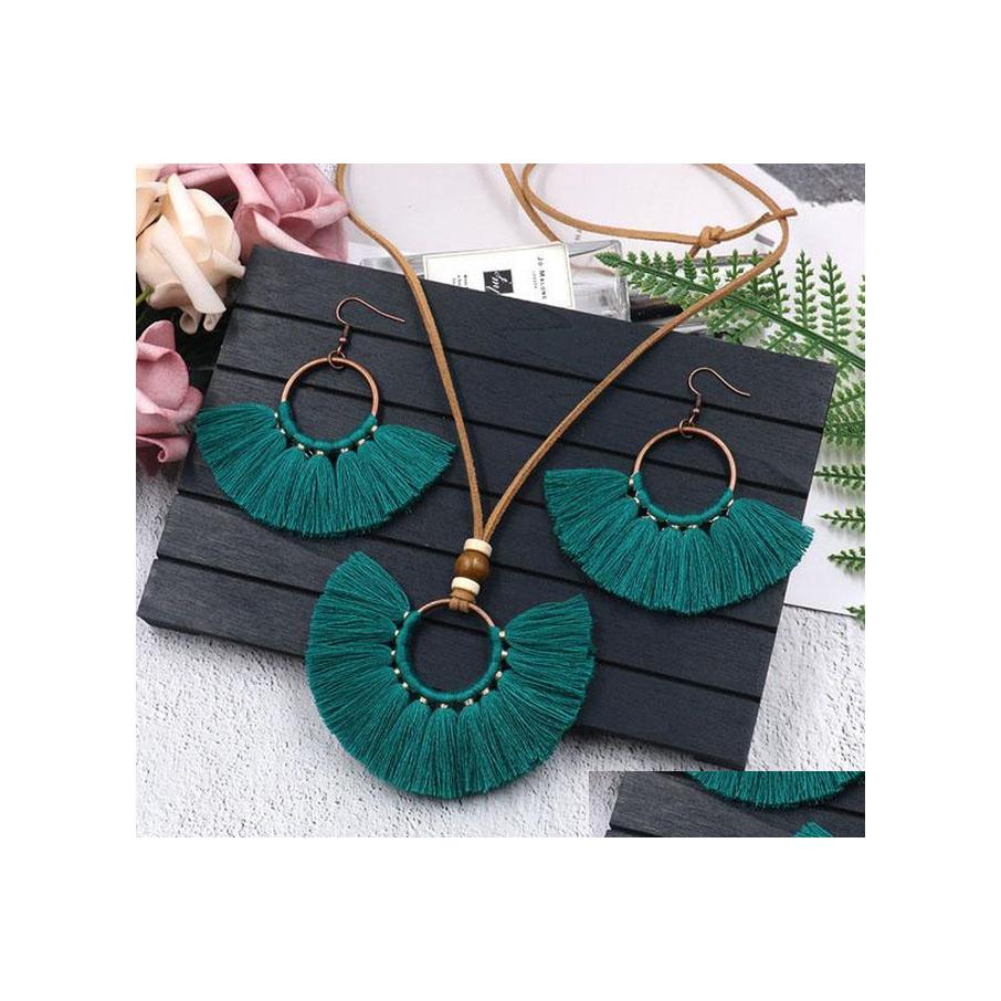 Earrings Necklace Fashion Jewelry Set Womens Fans Pattern Tassles Vintage Necklace With Earrings Drop Delivery Sets Dhnvp, As the picture
Earrings Necklace Fashion Jewelry Set Womens Fans Pattern Tassles Vintage Necklace With Earrings Drop Delivery Sets Dhnvp, As the picture