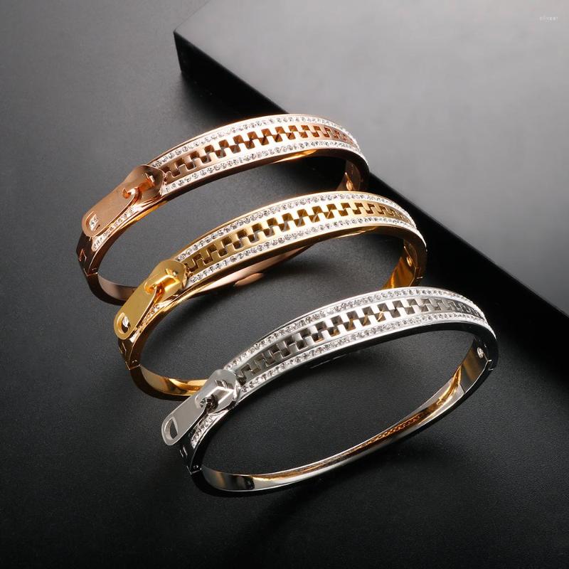 Bangle Luxury Zirconia Crystals Bangles For Women Men Stainless Steel Snap Zipper Charm Bracelets Golden Elegant Wedding Party Jewelry
Bangle Luxury Zirconia Crystals Bangles For Women Men Stainless Steel Snap Zipper Charm Bracelets Golden Elegant Wedding Party Jewelry