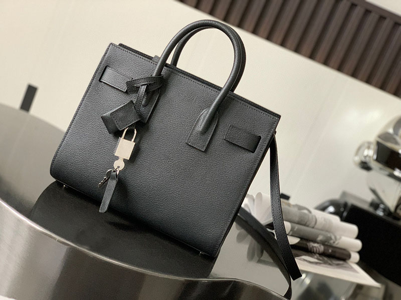 Explosions black organ bag luxury ladies hand bill shoulder messenger bag European and American fashion leather handbag
Explosions black organ bag luxury ladies hand bill shoulder messenger bag European and American fashion leather handbag