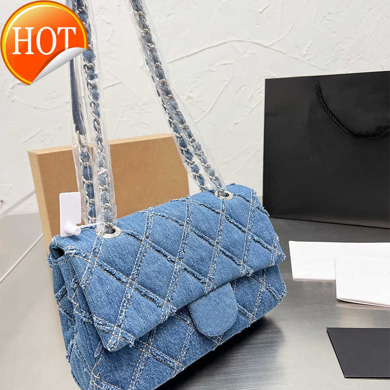 Women's Luxury Designers Shoulder Bags Fashion Classic Mini Clamshell Envelope Bag Fashion Jeans Blue Double Interwoven Chain Crossbody Bag Factory Direct Sale
Women's Luxury Designers Shoulder Bags Fashion Classic Mini Clamshell Envelope Bag Fashion Jeans Blue Double Interwoven Chain Crossbody Bag Factory Direct Sale