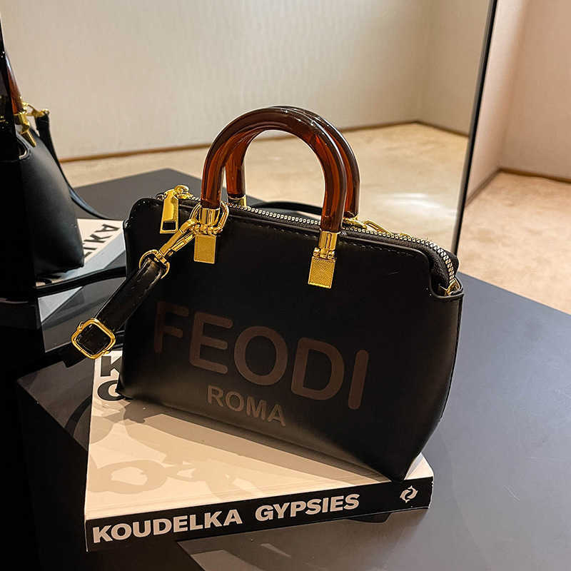 Design Bag Factory Wholesale and Retail Advanced Small Women 2023 New Fashion Shoulder Hheld Square Autumn Winter Texture Msenger, Black
Design Bag Factory Wholesale and Retail Advanced Small Women 2023 New Fashion Shoulder Hheld Square Autumn Winter Texture Msenger, Black
