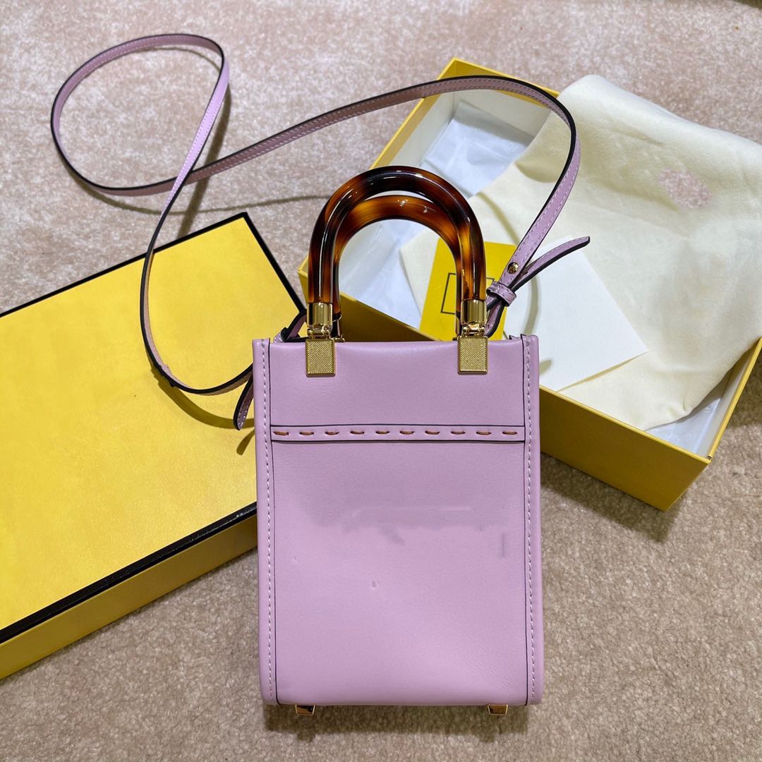 Fashion leather tote Pink messenger bag European and American retro designer portable shoulder bag, Brown
Fashion leather tote Pink messenger bag European and American retro designer portable shoulder bag, Brown