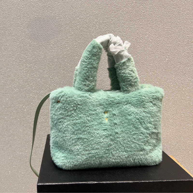 luxurys handbags high quality totes bags designer furry handbags women Luxury Elegant Tote Bag Casual Letters Printing Pink Shoulder Crossbody Bags 221122, Miumbag pink
luxurys handbags high quality totes bags designer furry handbags women Luxury Elegant Tote Bag Casual Letters Printing Pink Shoulder Crossbody Bags 221122, Miumbag pink