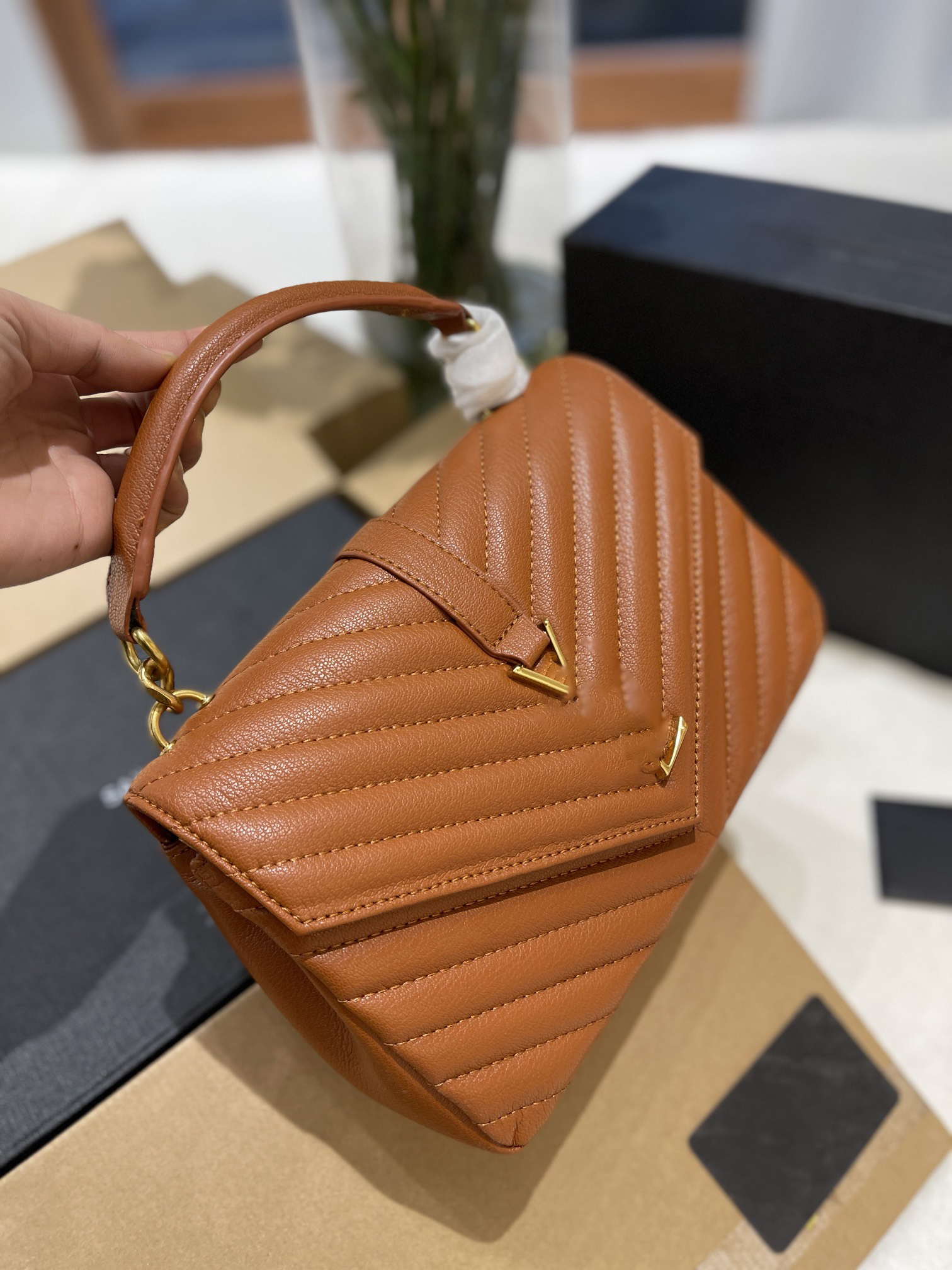 Luxury Tote Brand Shoulder Bag Crossbody Handbag Genuine Leather Cattlehide Designer Messenger Bags 5A Quality 24CM Monograms, Original box
Luxury Tote Brand Shoulder Bag Crossbody Handbag Genuine Leather Cattlehide Designer Messenger Bags 5A Quality 24CM Monograms, Original box