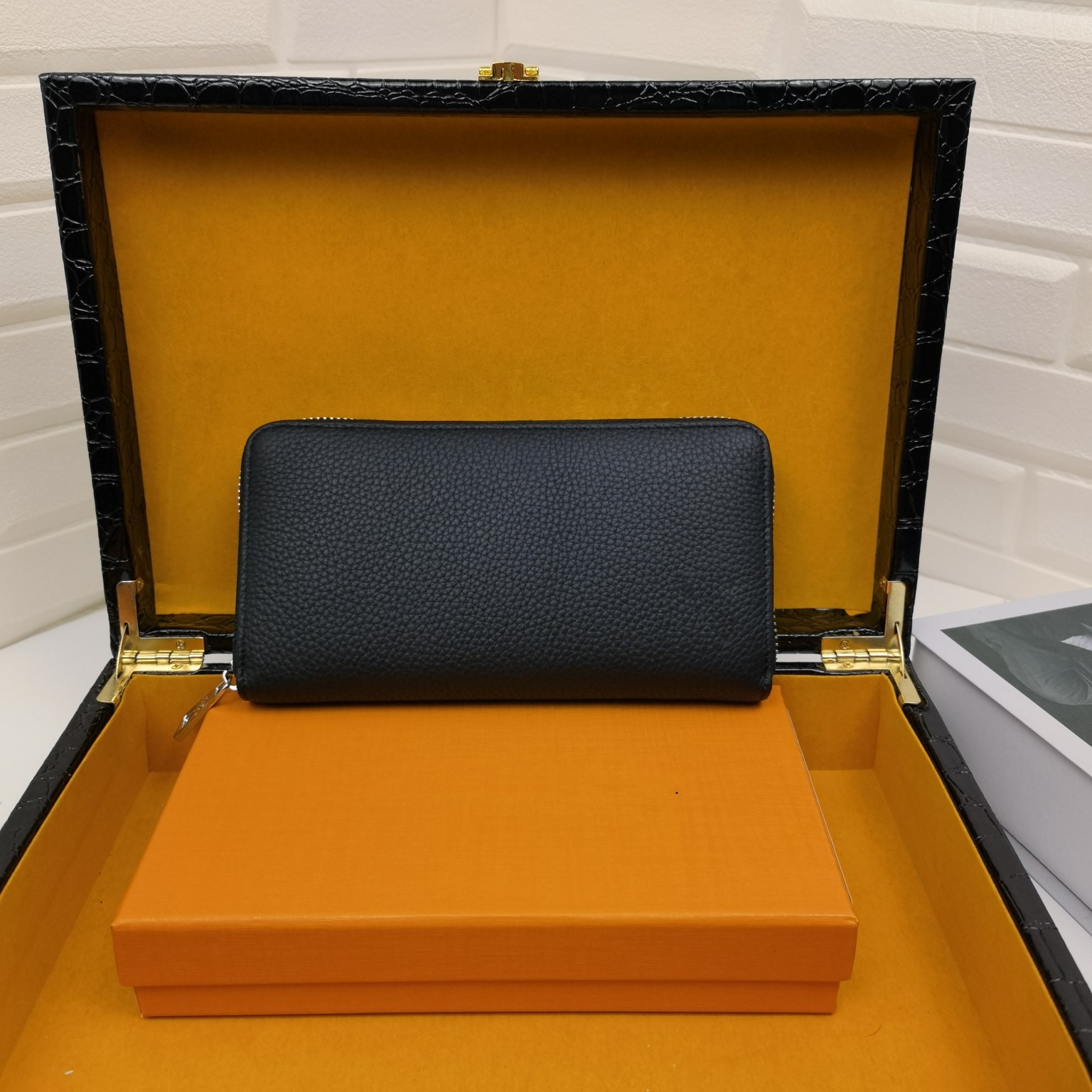 YY Luxury Designer ZIPPYS Men's Bag Leather Canvas 8 Credit Card Slots Long Women's Wallet Fashion Card Clip Wallets Women Zipper Handbag
YY Luxury Designer ZIPPYS Men's Bag Leather Canvas 8 Credit Card Slots Long Women's Wallet Fashion Card Clip Wallets Women Zipper Handbag
