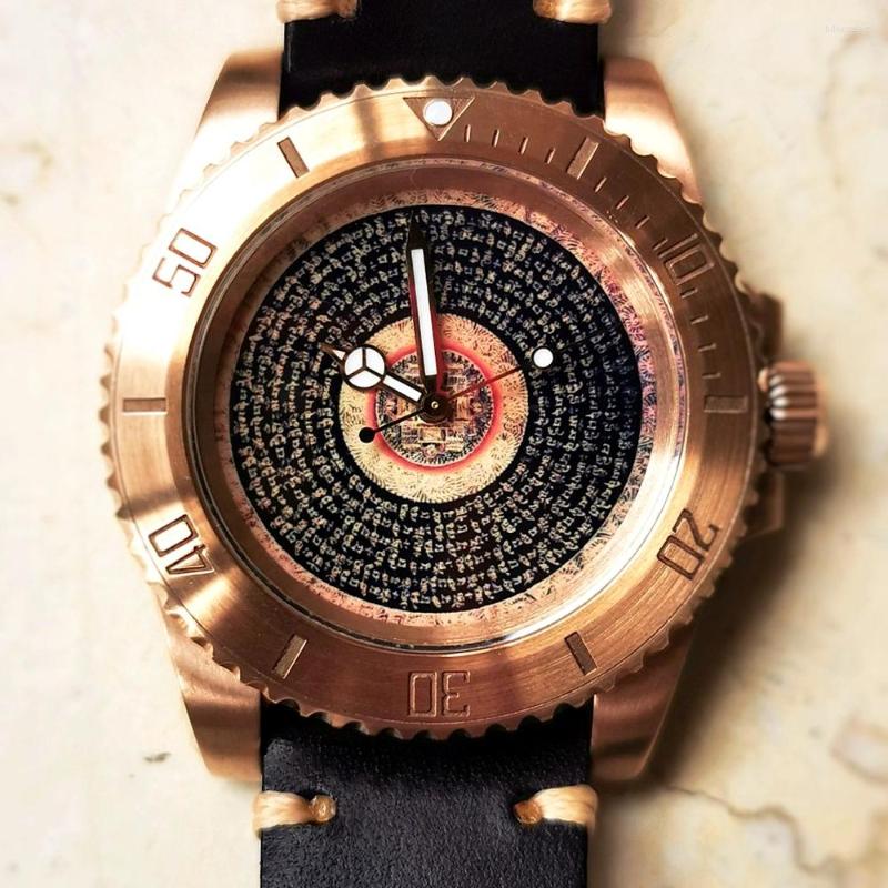 Wristwatches Bronze Sports Watches Men Automatic Mechanical Top 200M Diver Sutra Dial NH35 Movt Titanium Watch 2022, C1
Wristwatches Bronze Sports Watches Men Automatic Mechanical Top 200M Diver Sutra Dial NH35 Movt Titanium Watch 2022, C1