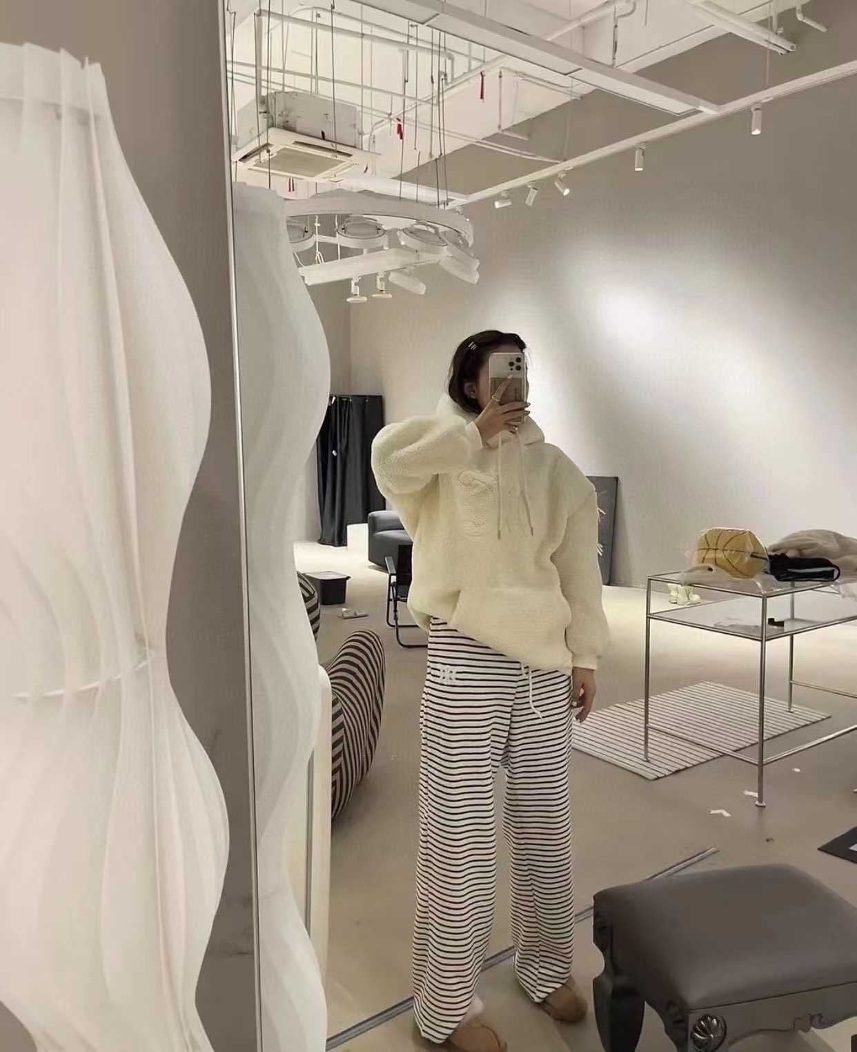 Women' Jacket Sweater Coat Cell 22FW Celebrity High 22 Stripe Slouchy Casual Pants Versatile Loose Slim Wide Leg PantsElegant Classic, Striped pants 
Women' Jacket Sweater Coat Cell 22FW Celebrity High 22 Stripe Slouchy Casual Pants Versatile Loose Slim Wide Leg PantsElegant Classic, Striped pants