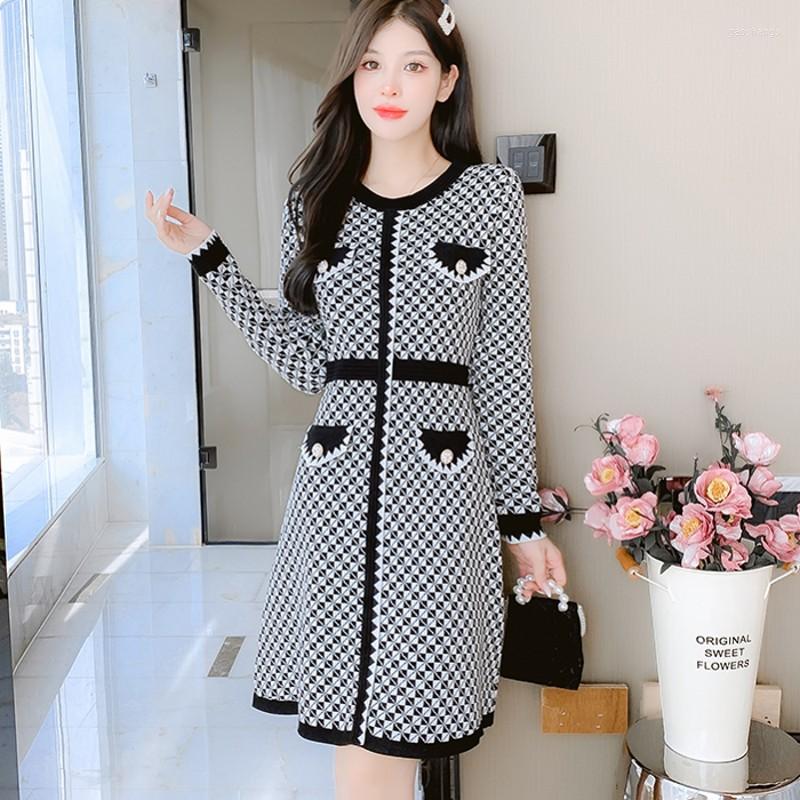 Casual Dresses Fall Spring French Women's Plaid Chic Knitted Small Fragrance Elegant Sweater Vintage Luxury O-Neck Slim Long Sleeve, Black
Casual Dresses Fall Spring French Women's Plaid Chic Knitted Small Fragrance Elegant Sweater Vintage Luxury O-Neck Slim Long Sleeve, Black