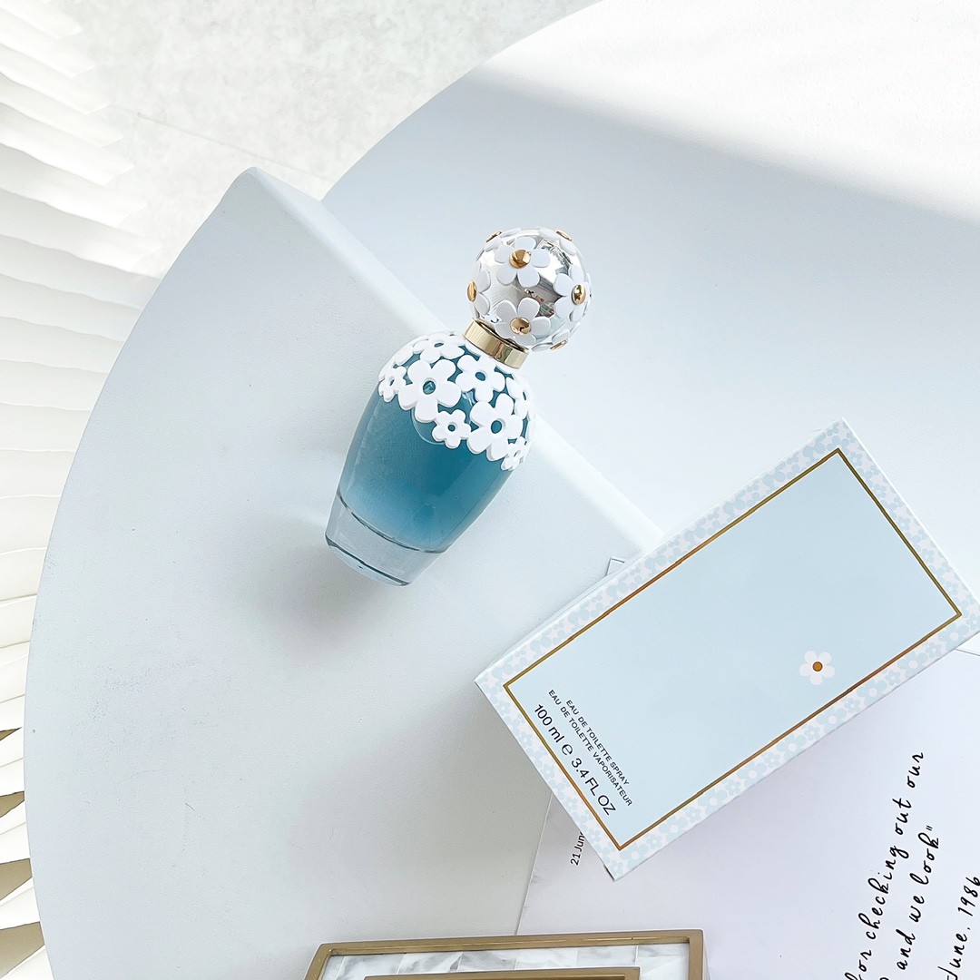 Brand Clone Fragrance Daisy Dream Perfumes for Woman EDT Eau De Toilette 75ml Cologne Female Perfume Fragrances Parfums Highest Version Wholesale Fast Delivery
Brand Clone Fragrance Daisy Dream Perfumes for Woman EDT Eau De Toilette 75ml Cologne Female Perfume Fragrances Parfums Highest Version Wholesale Fast Delivery