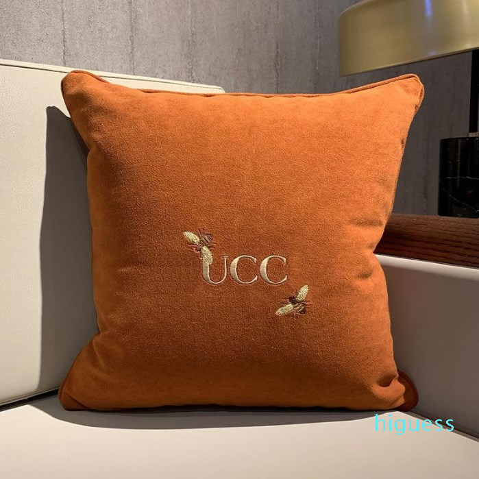 Mens Cotton Designers Fashion Throw Pillows High Quality Cushion Household Items Decorative Letter Printed Home Furnishings Womens Oreiller, Gray
Mens Cotton Designers Fashion Throw Pillows High Quality Cushion Household Items Decorative Letter Printed Home Furnishings Womens Oreiller, Gray
