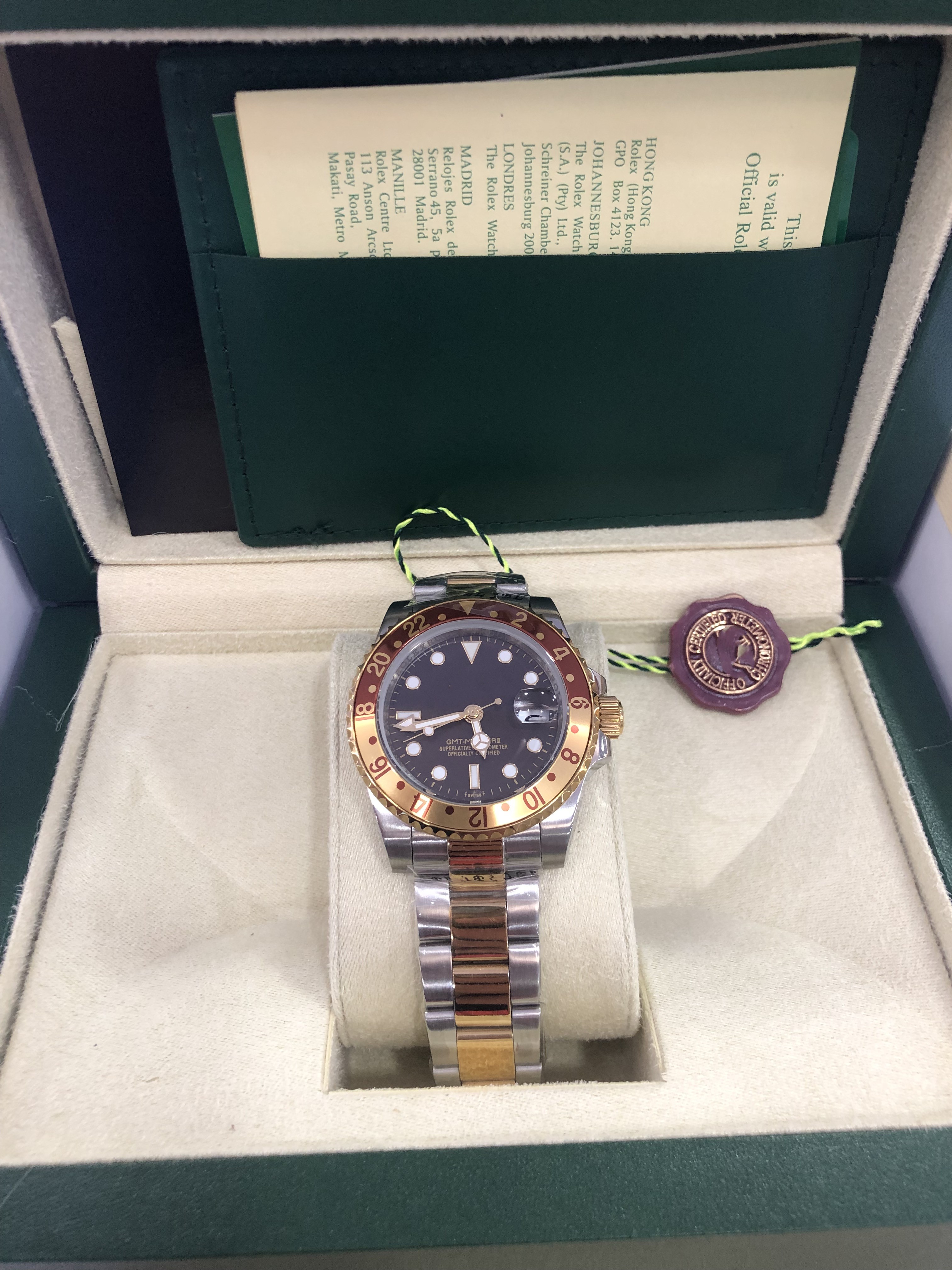 Fashion New watch Ceramic Bezel Stainless Steel Strap Cerachrom gold - Brown bezel 40mm Automatic Rose gold men Watches Luxury designer wristwatch 2813 Movement, Style 4 watch+original box
Fashion New watch Ceramic Bezel Stainless Steel Strap Cerachrom gold - Brown bezel 40mm Automatic Rose gold men Watches Luxury designer wristwatch 2813 Movement, Style 4 watch+original box