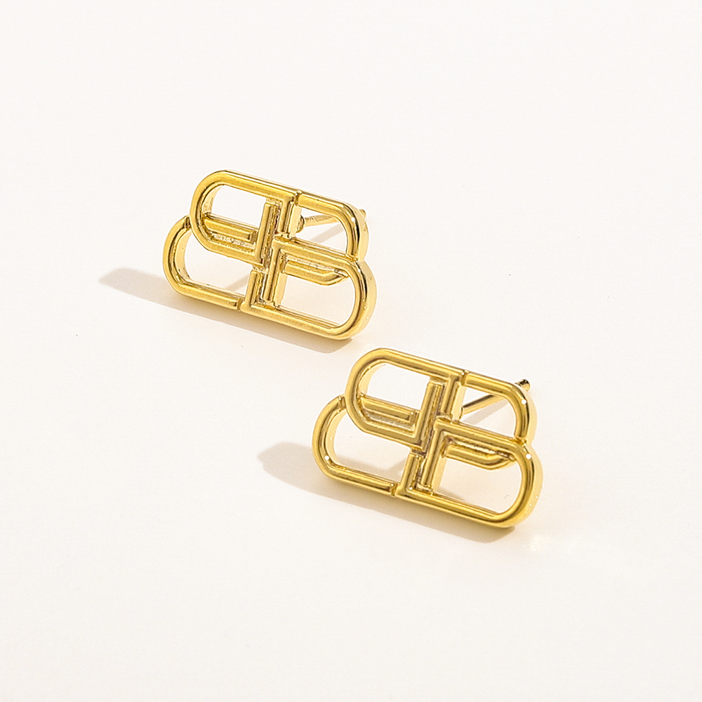 Charm Luxury Earrings Designed for Women Earring Fashion Real Gold Electroplated Letters Earrings Designer Jewelry Exquisite Couple Accessories Premium
Charm Luxury Earrings Designed for Women Earring Fashion Real Gold Electroplated Letters Earrings Designer Jewelry Exquisite Couple Accessories Premium