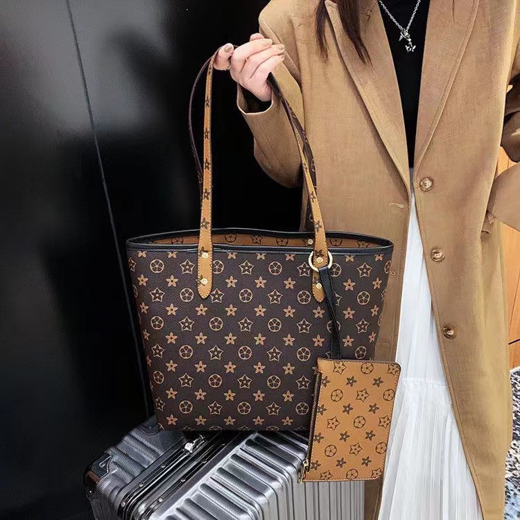 Designer Totes Womens Shoulder Bags Luxury Purse Fashion Large Capacity Handbag Composite Bag With Wallet Simple Casual Crossover Strap Shoppingbag, Brown
Designer Totes Womens Shoulder Bags Luxury Purse Fashion Large Capacity Handbag Composite Bag With Wallet Simple Casual Crossover Strap Shoppingbag, Brown