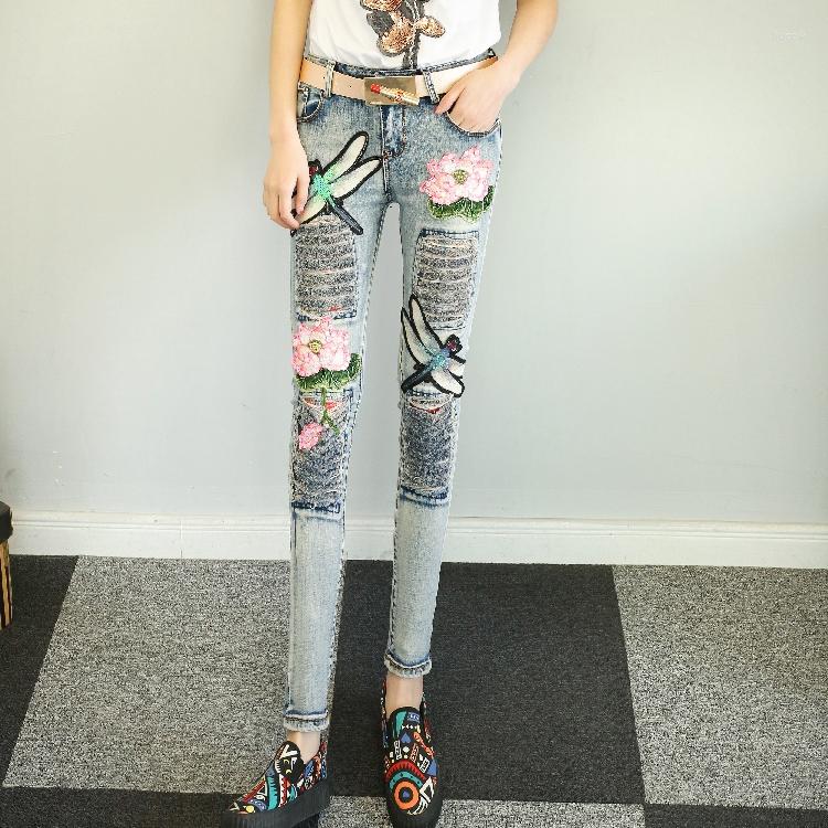 Women's Jeans KL1213 3D Pattern Embroidery Sequined Girls Denim Women Fashion Hole Ripped Pencil Pants Long Trousers
Women's Jeans KL1213 3D Pattern Embroidery Sequined Girls Denim Women Fashion Hole Ripped Pencil Pants Long Trousers