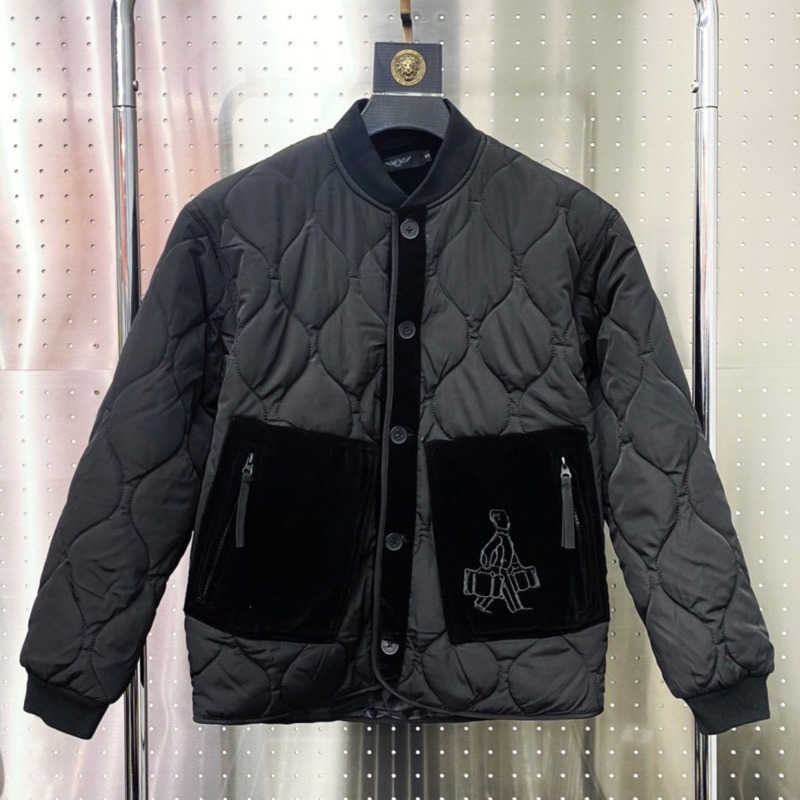 Winter mens down jacket goose parka pd designer jackets men casual long sleeved trench coat 4xl 5xl, Black
Winter mens down jacket goose parka pd designer jackets men casual long sleeved trench coat 4xl 5xl, Black