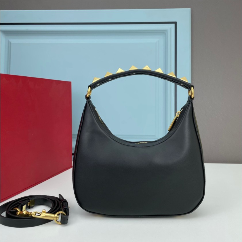 New Women's Handheld Leather Shoulder Bag Luxury Designer Design Vintage Brass Luggage Bag Crossbody Tramp, Black
New Women's Handheld Leather Shoulder Bag Luxury Designer Design Vintage Brass Luggage Bag Crossbody Tramp, Black