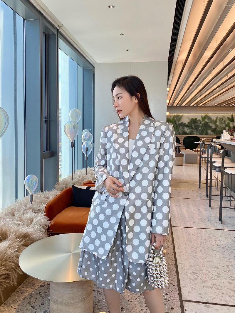 Women' Suits The Spring Of 2022 Dot Temperament Fashionable Blazer Wave Silk Skirts Real, Gray
Women' Suits The Spring Of 2022 Dot Temperament Fashionable Blazer Wave Silk Skirts Real, Gray