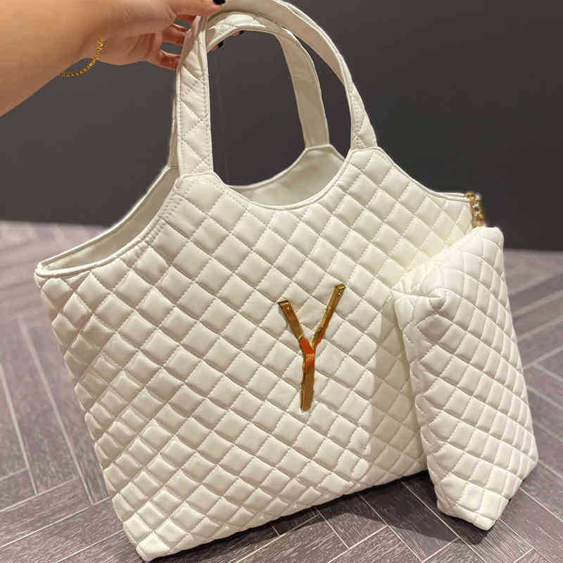 Designer bags Diamond Handbag Women Big Logo Tote Bag Leather Simple And Generous Shoulder Messenger Shopping Bag With Wallet 220804, 37*35cm
Designer bags Diamond Handbag Women Big Logo Tote Bag Leather Simple And Generous Shoulder Messenger Shopping Bag With Wallet 220804, 37*35cm